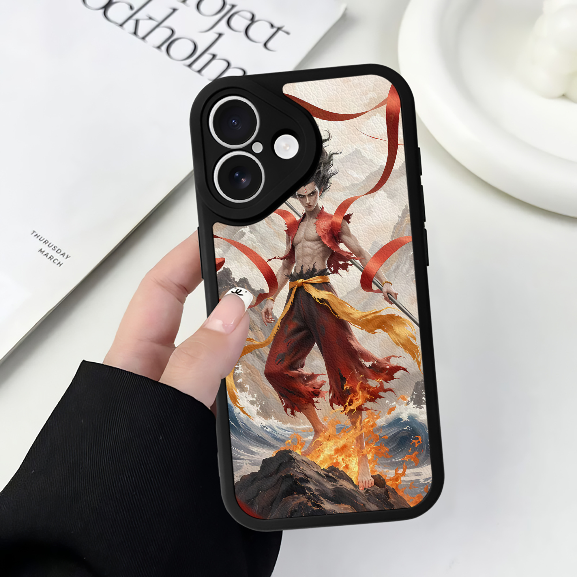 （画像用） Ne Zha 2 ナタ 魔童の大暴れ 【iPhone 16シリーズ対応】シリコンスマホケース（レザー調） 材質：シリコン